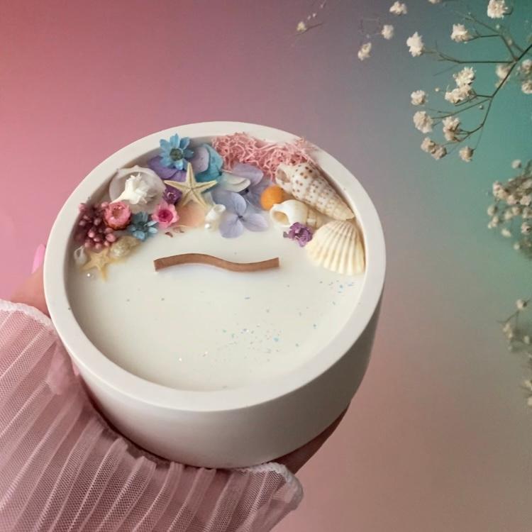 Vela aromática océano en vaso de cristal azul artesanal